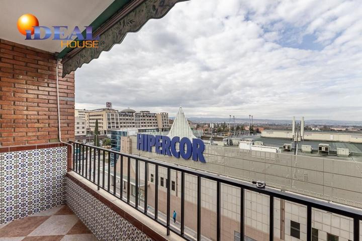 Estupendo piso en Calle Arabial, junto Hipercor. photo 0