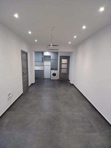 Se vende 3er. piso con ascensor en zona Av. Valencia photo 0