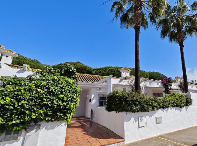 Apartamento en planta baja, con dos terrazas, en Residencial Los Veleros. photo 0