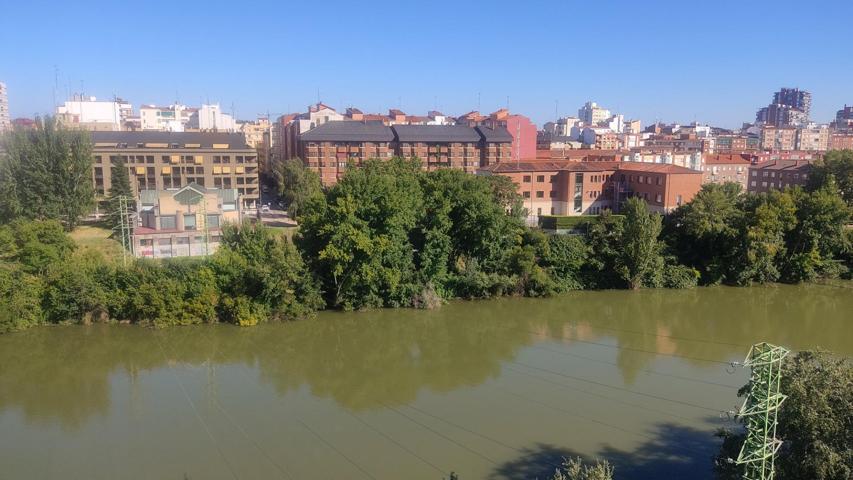 Piso En venta en Huerta Del Rey, Valladolid photo 0