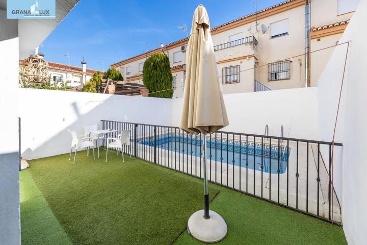 Venta de casa adosada con piscina en Belicena (Granada) photo 0