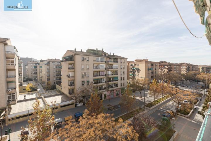 ¡FANTÁSTICO PISO JUNTO A CARRETERA DE MÁLAGA! photo 0