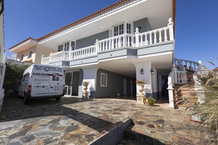 Espectacular chalet con apartamento independiente en Buen Paso photo 0