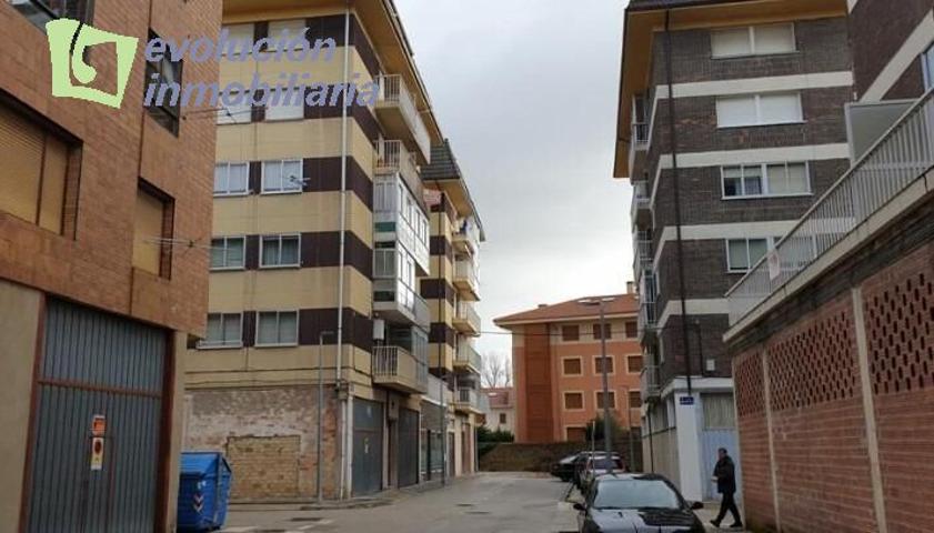 AMPLIO PISO EN MEDINA. DOS VIVIENDAS EN UNO. OPORTUNIDAD photo 0