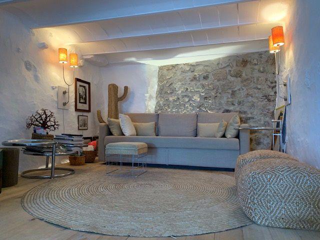 Loft renovado en Dalt Vila. photo 0