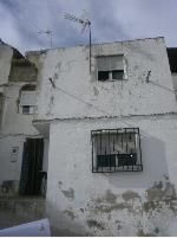 Gran oportunidad de adquirir una casa adosada en un pueblo de Granada photo 0