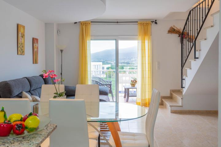 Apartamento tipo dúplex situado a escasos metros de la playa en Sant Antoni de Calonge.
 photo 0