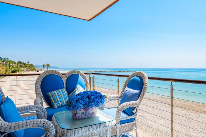 Villa en primera linea de Playa de Benicassim con espectaculares vistas al mar photo 0