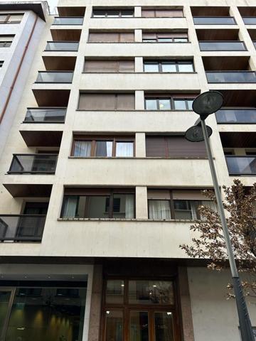 Ekiser vende piso en el centro de Pamplona, en la calle Tudela. photo 0