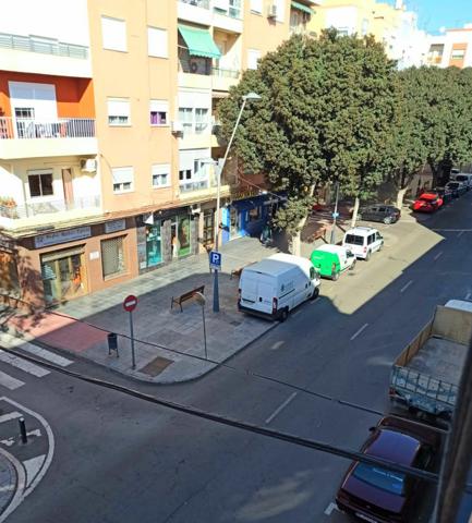Piso en Avenida Santa Isabel, Almería. photo 0