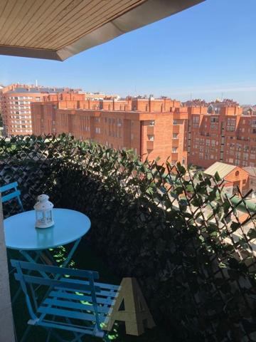 Alarifes Inmobiliaria ofrece un piso totalmente exterior, en la mejor urbanización de Parquesol photo 0