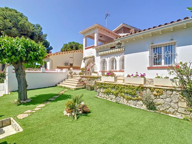 Casa mediterránea con mucho encanto a la venta en El Masnou photo 0