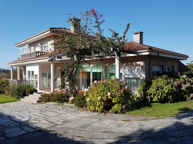 Casa En venta en Ourense Capital photo 0