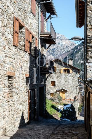 Casa de poble amb espectaculars vistes al Valle de Nuria  photo 0