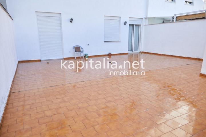 Excelente piso a la venta con gran patio en Ontinyent (Valencia) photo 0