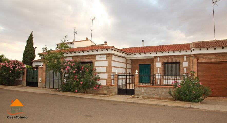Casa En venta en Mora photo 0