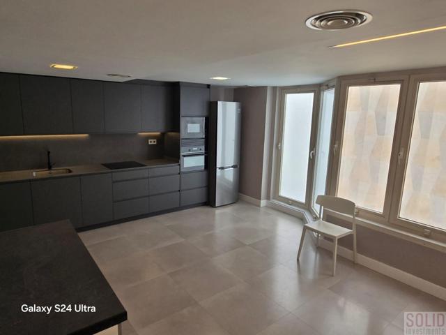 Piso En alquiler en Ciudad Vella, Valencia photo 0