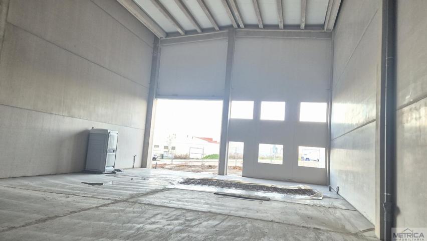 Nave Industrial En venta en Montalvo Ii, Carbajosa De La Sagrada photo 0