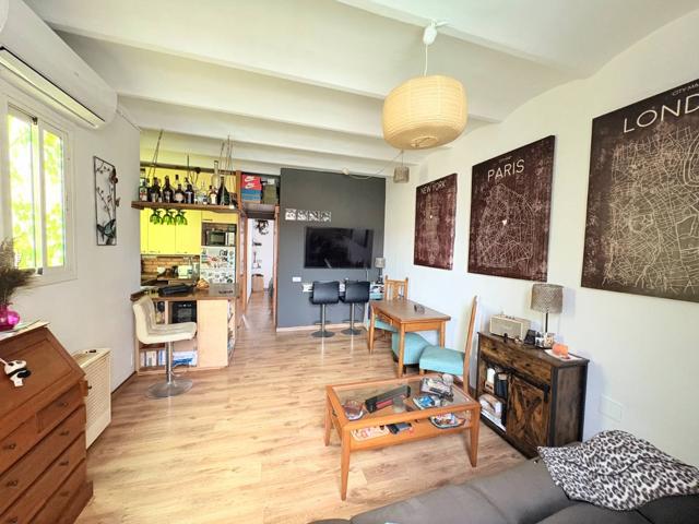 Piso En venta en El Poblenou, Barcelona photo 0