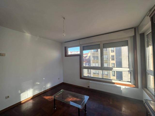 Piso En venta en Calvario, Vigo photo 0