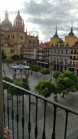 Piso En alquiler en Pza. Mayor, Segovia photo 0