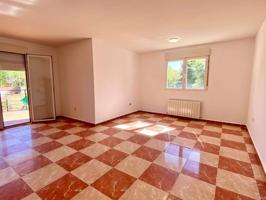 Unifamiliar Separadas En alquiler en Villanueva De La Torre photo 0