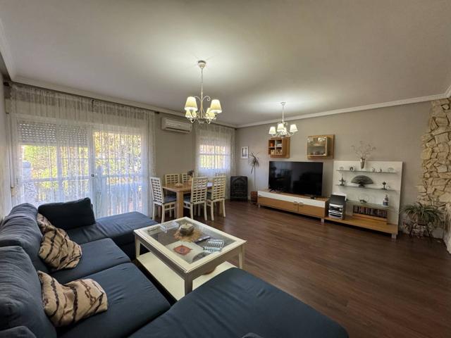 Unifamiliar Pareada En venta en Villalbilla photo 0