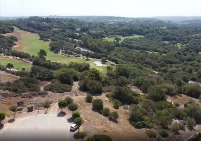 Parcela en La Reserva de Sotogrande con vistas al mar y al golf photo 0