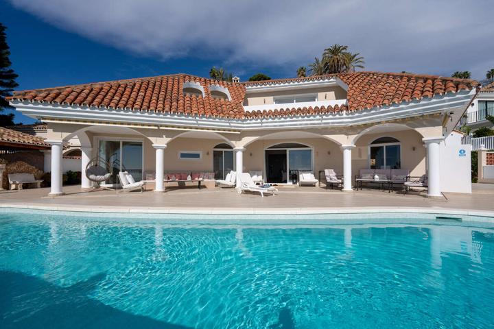 Villa clásica en el Herrojo (Benahavis) de 6 dormitorios photo 0