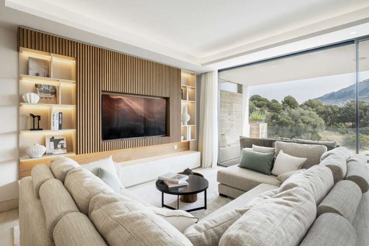 Penthouse en exclusiva urbanización en Aloha-Marbella de 3 d. con piscina propia photo 0