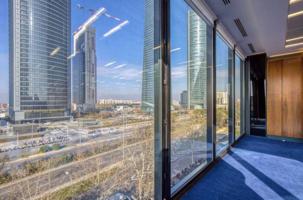 Superficie disponible frente a las Cuatro Torres photo 0