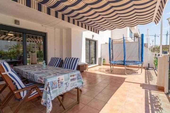 Piso En venta en Almería photo 0