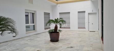 Piso En venta en Junto A Plaza Cabildo, Sanlúcar De Barrameda photo 0