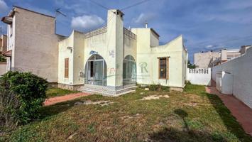Casa En venta en Complejo Chismosas, Orihuela Costa photo 0