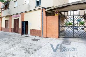 Local En venta en Brda El Tinte, Utrera photo 0