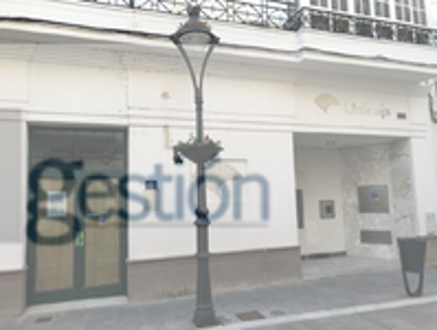 Local En venta en Calle Charco, Rota photo 0