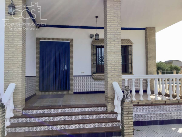 Venta de finca rural de 2.524 m2 de terreno con casa de 144 m2 construidos, pozo legalizado y piscina en Pilas photo 0