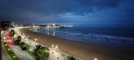 Piso En venta en Centro-Playa, Gijón photo 0