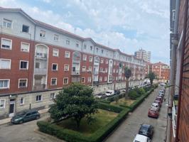 Piso En venta en Grupo Residencial Santa Olaya, 9, Natahoyo, Gijón photo 0