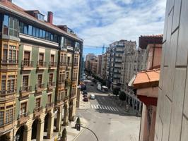 Piso En venta en Joaquín Alonso Bonet, 2, Centro-Playa, Gijón photo 0