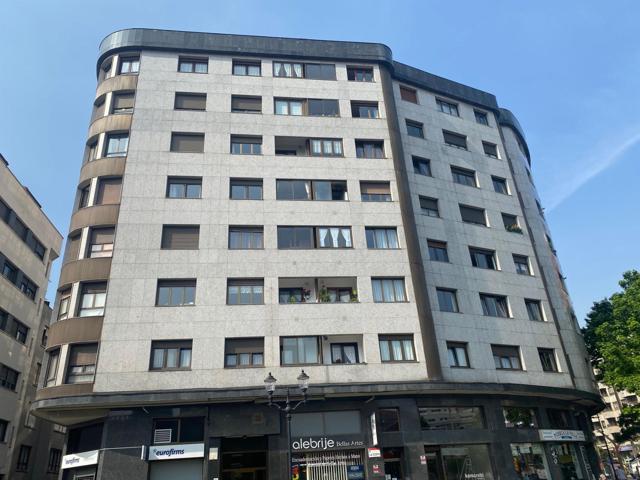 Piso En venta en Centro, Gijón photo 0