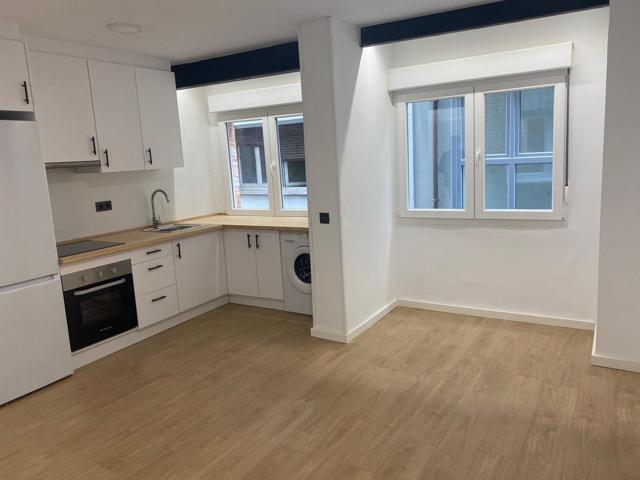 Piso En venta en Calle Begoña, 8, Centro-Playa, Gijón photo 0