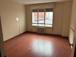 Piso En venta en Centro, Gijón photo 0