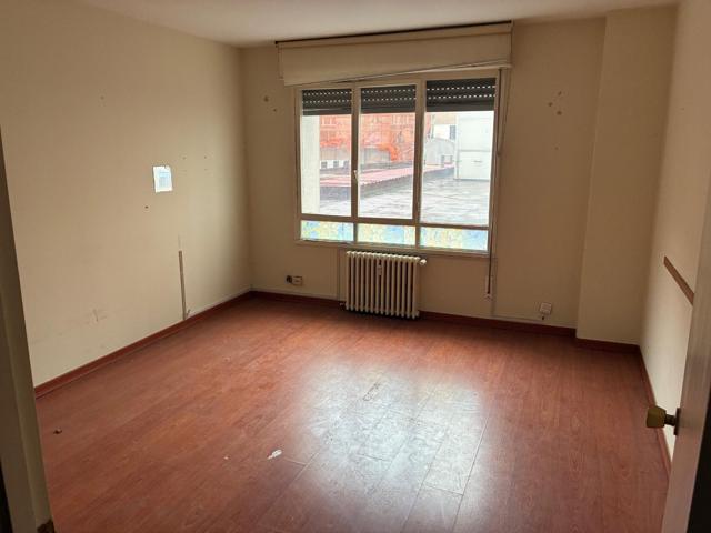 Piso En venta en Centro, Gijón photo 0