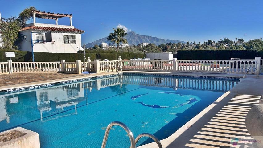 Unifamiliar Pareada En venta en Mar Y Monte, Estepona photo 0