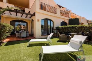 Piso En venta en Puerto Banús - Nueva Andalucía, Puerto Banús photo 0