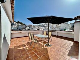 Piso En venta en Istan, Istan photo 0