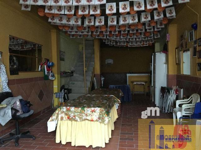 Local En venta en Centro, Santiponce photo 0