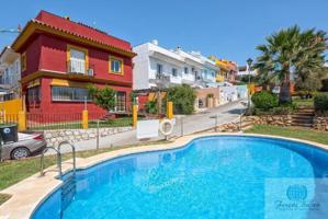 Unifamiliar Pareada En venta en Castillo Sohail, Fuengirola photo 0