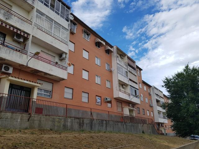 Piso En venta en Dolores Ibarruri - Camara De Comercio - Múltiples, Plasencia photo 0